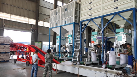 Подниматься машины упаковки 5-50KG зерна высокой точности высокоскоростной автоматический
