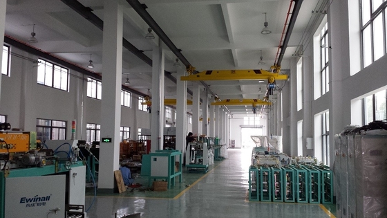 Pp сплетенные Ewinall кладут машину в мешки упаковки 15kg порошка 3.7kw